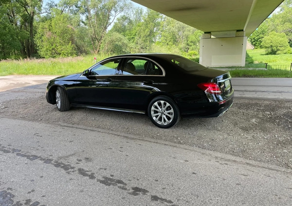 Mercedes-Benz Klasa E cena 139000 przebieg: 189000, rok produkcji 2018 z Oświęcim małe 172
